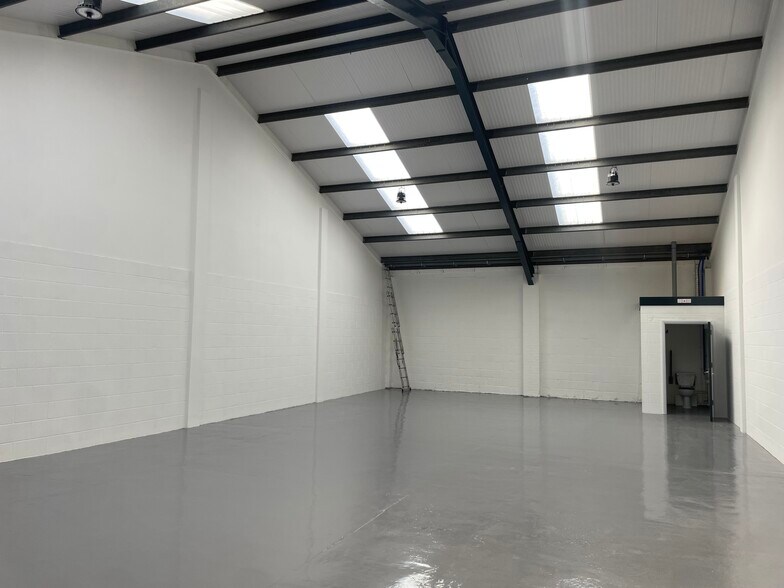Moorside, Colchester for lease - Interior Photo - Image 2 of 37