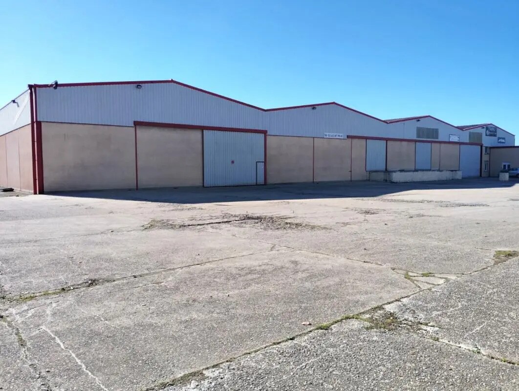 Flex in Labastide-de-Lévis for sale Building Photo- Image 1 of 13