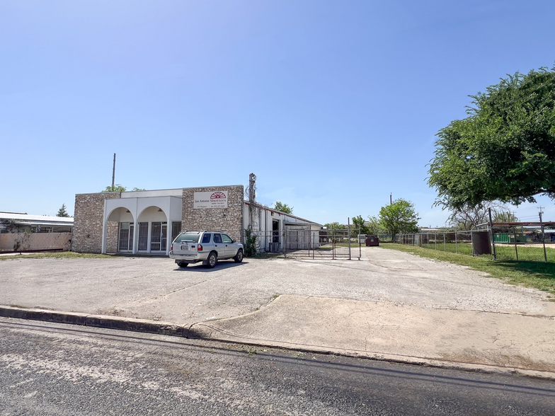 1111 Paulsun St, San Antonio, TX for sale - Building Photo - Image 1 of 8