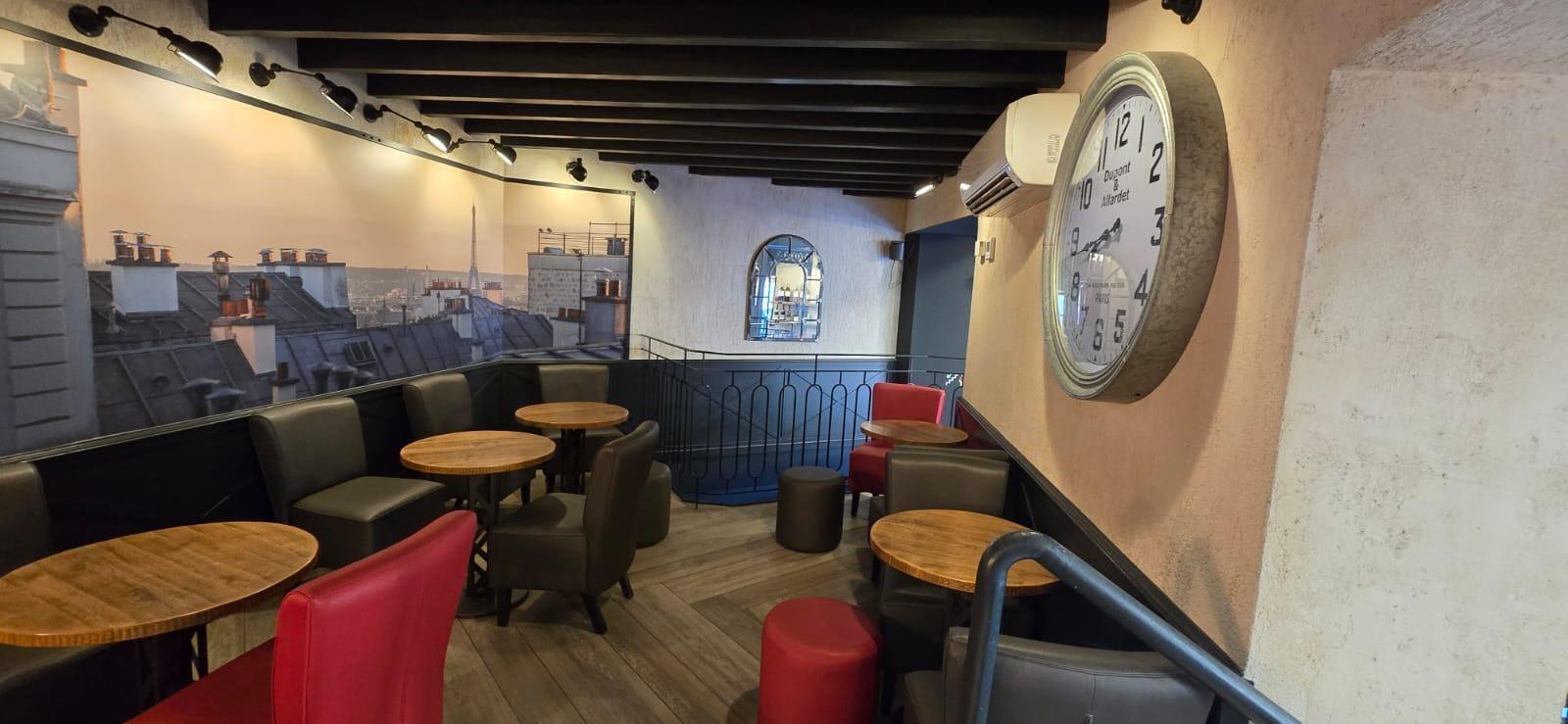 Retail in Palma for lease Interior Photo- Image 1 of 16