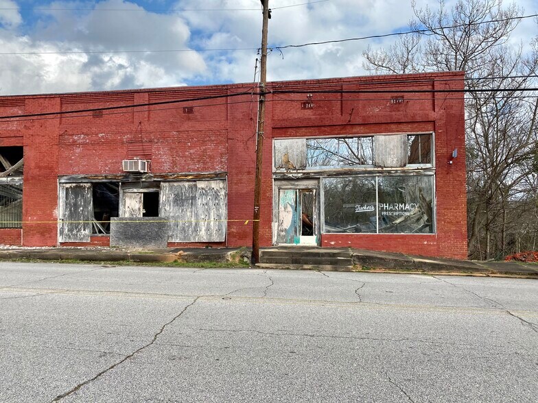 S Main, Camp Hill, AL 36850