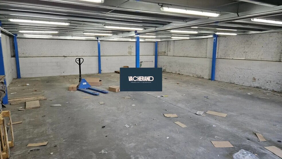 Industrial in Tourcoing for lease - Interior Photo - Image 2 of 5