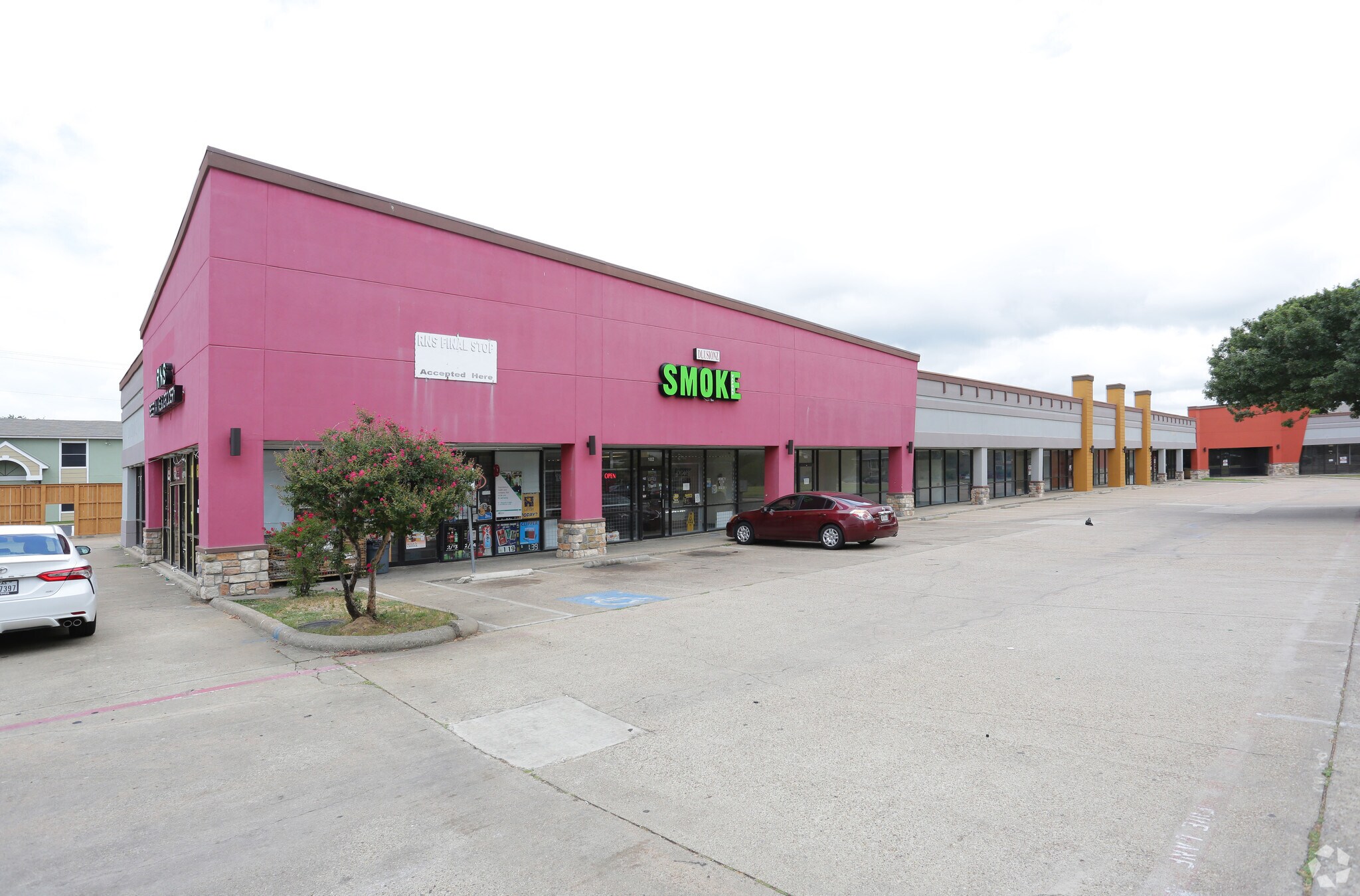 3005-3007 S Carrier Pky, Grand Prairie, TX for lease Primary Photo- Image 1 of 14