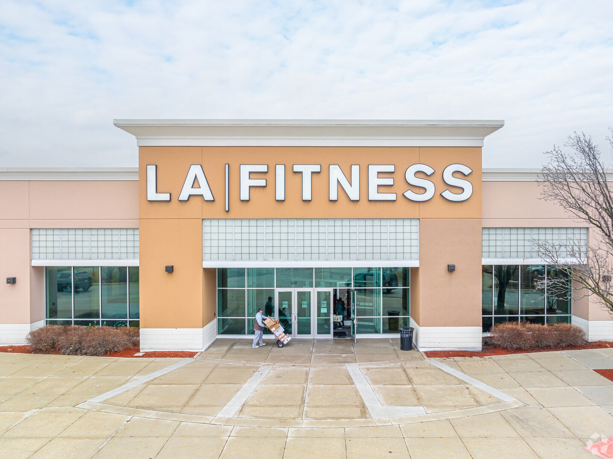 300700 Broadview Village Sq, Broadview, IL 60155 Broadview Village