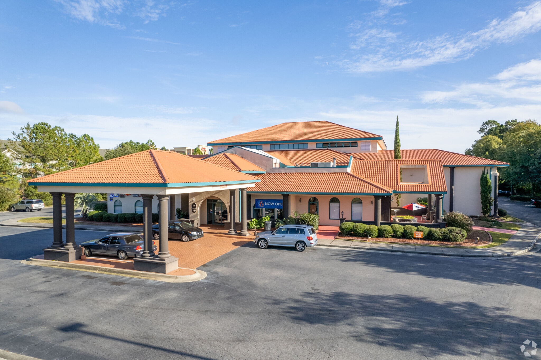 6 Gateway Blvd E, Savannah, GA 31419