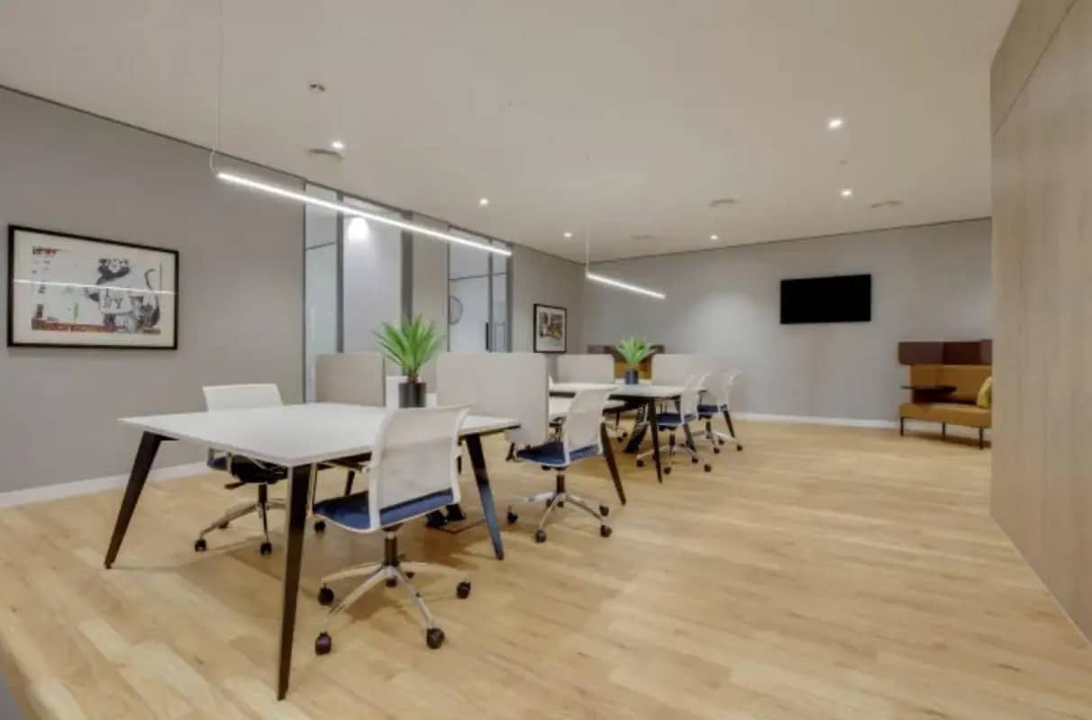 Office in Suresnes for lease Interior Photo- Image 1 of 10