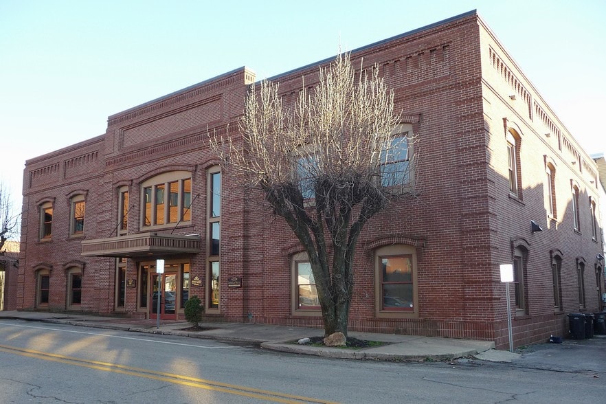 111 E Huntington Ave, Jonesboro, AR 72401