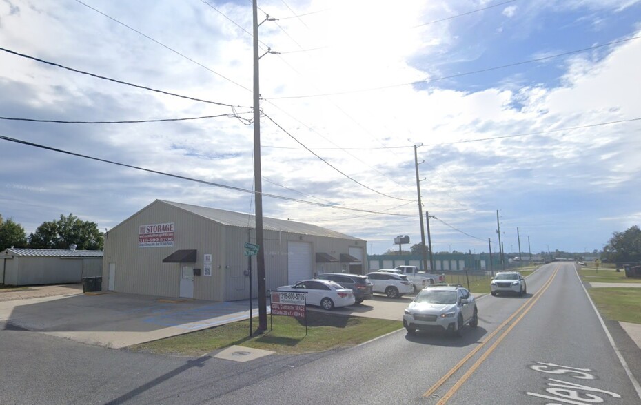 711 N 11th St, West Monroe, LA for lease - Building Photo - Image 2 of 3