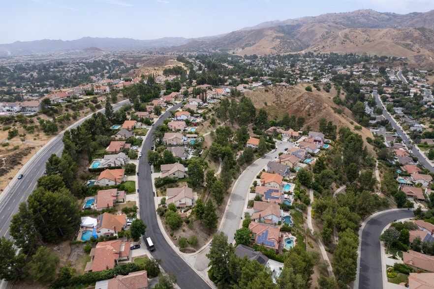 11959 Dunnicliffe ct, Porter Ranch, CA for sale - Building Photo - Image 3 of 14