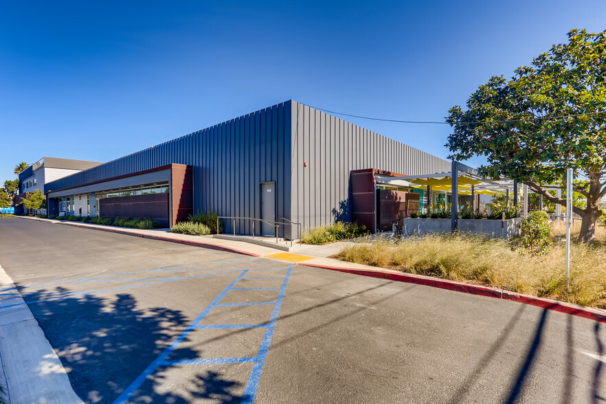 2333 Utah Ave, El Segundo, CA for lease - Building Photo - Image 1 of 5