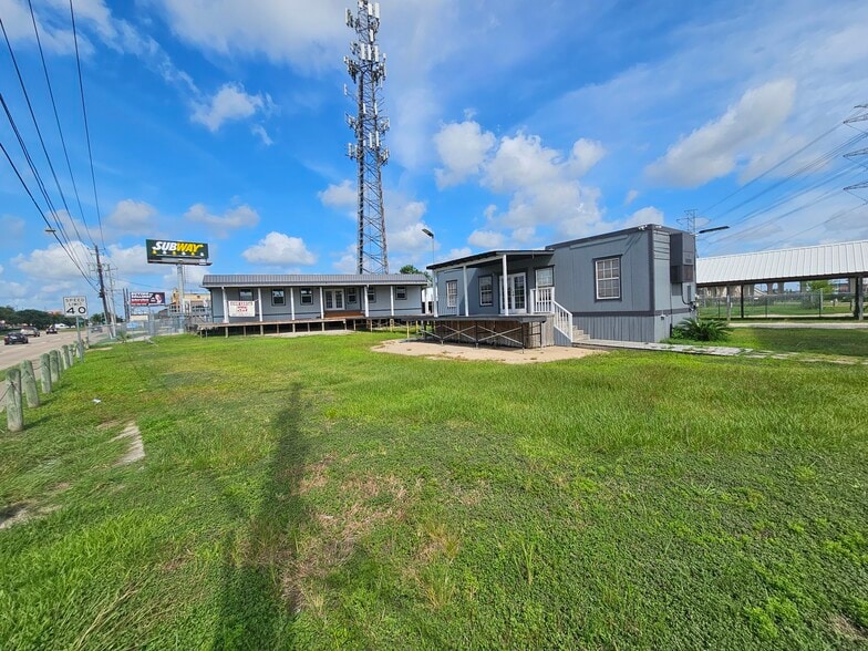 204 FM 2094 Rd, Kemah, TX for lease - Primary Photo - Image 1 of 14