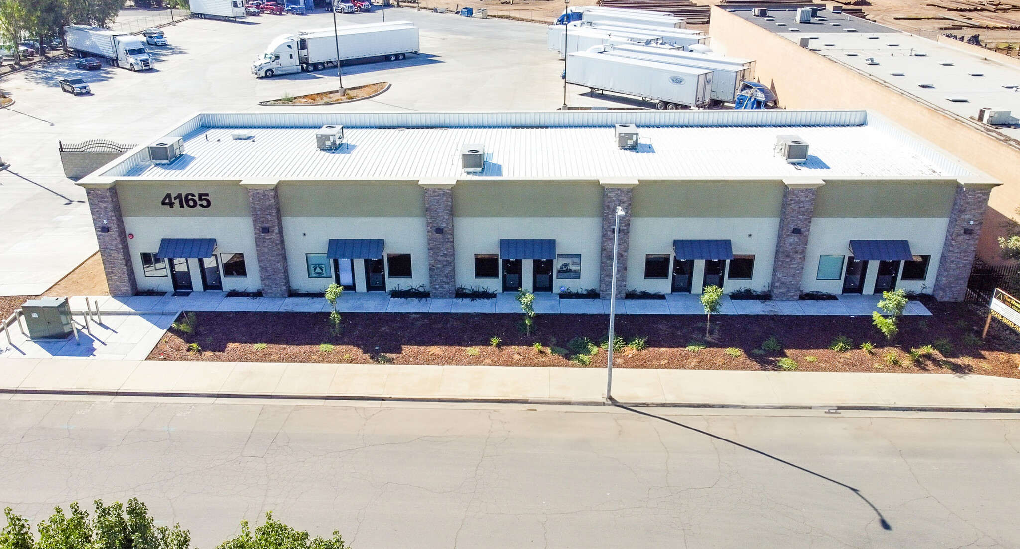 4165 W Alamos Ave, Fresno, CA for lease Building Photo- Image 1 of 6