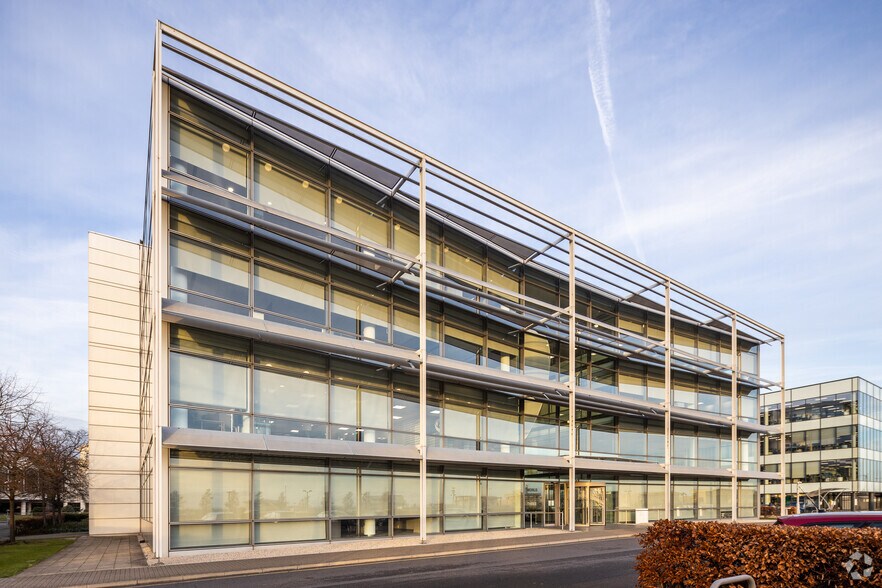 Newall Rd, Hounslow for lease - Building Photo - Image 3 of 6