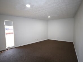 4300-4304 Plymouth St, Jacksonville, FL for lease Interior Photo- Image 2 of 4