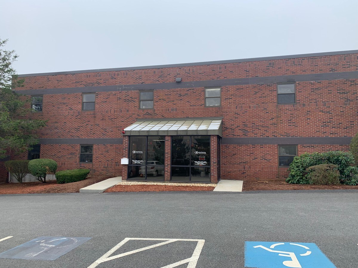 471 Page St, Stoughton, MA 02072