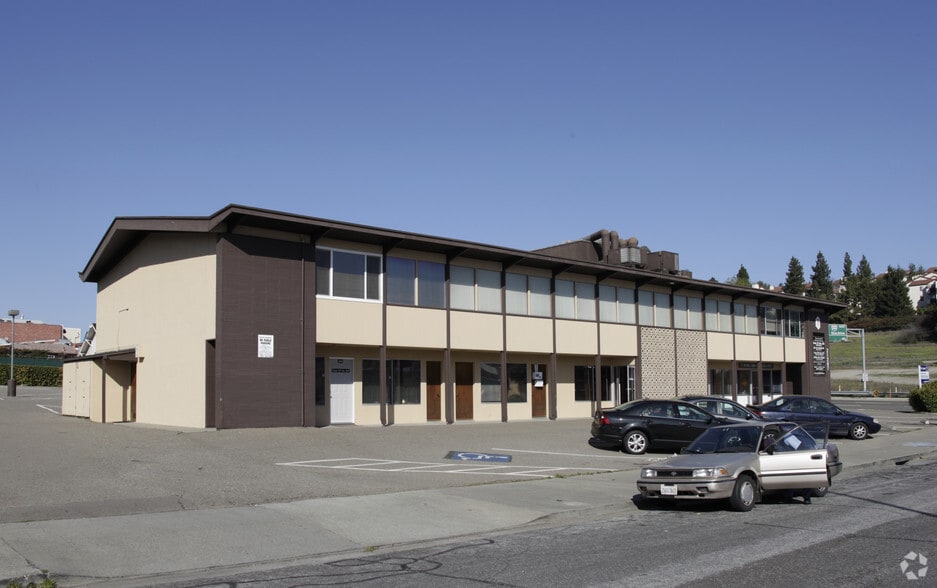 21297 Foothill Blvd, Hayward, CA for lease - Primary Photo - Image 3 of 16