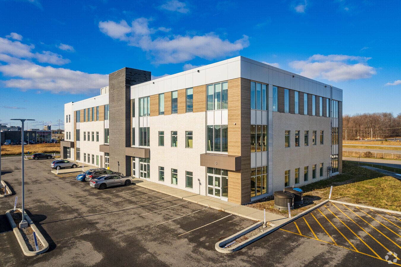 3 Boul De La CitéDesJeunes, Vaudreuildorion, QC J7V 3N9 Office for