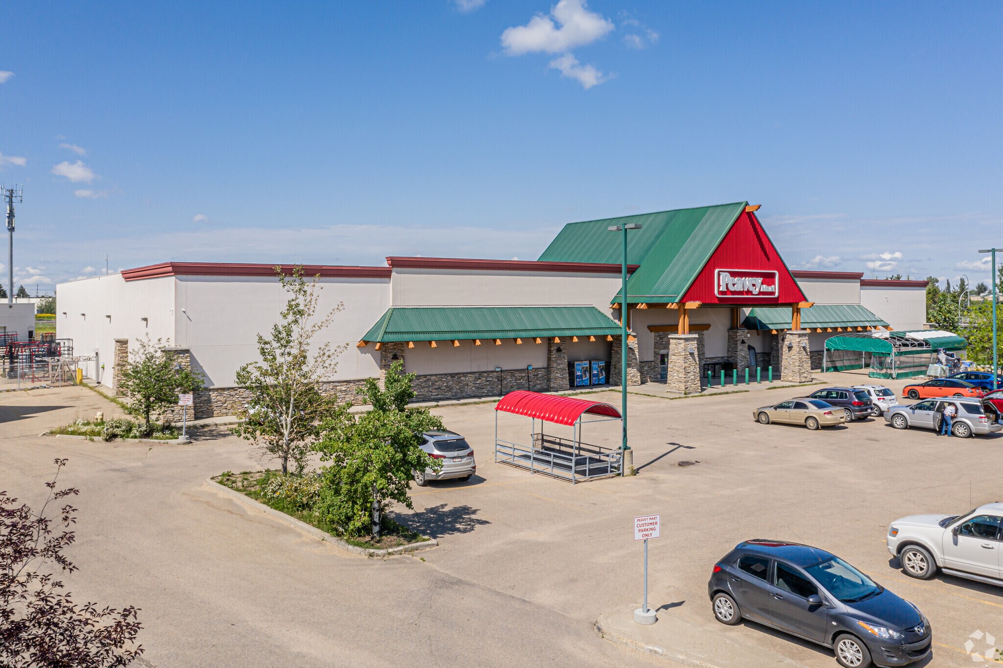 12610 St Albert Trl NW, Edmonton, AB for lease Primary Photo- Image 1 of 5