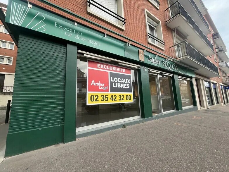 Retail in Le Havre for lease - Building Photo - Image 2 of 5
