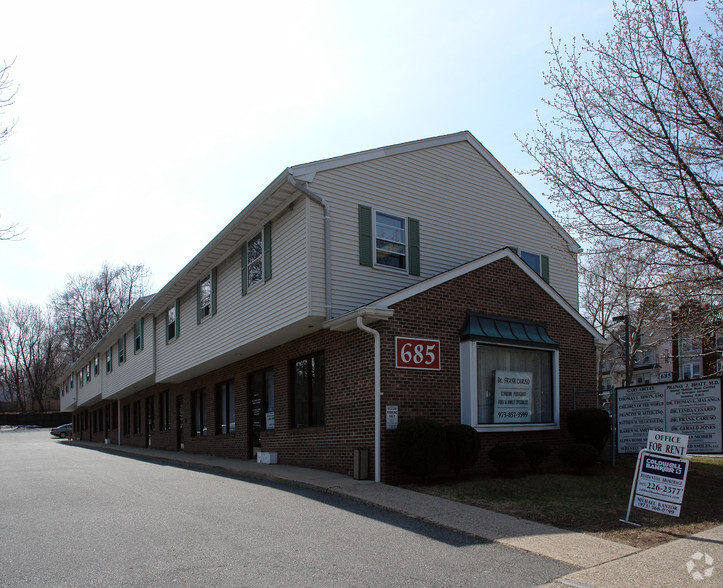 685 Bloomfield Ave, Verona, NJ for sale - Building Photo - Image 3 of 6