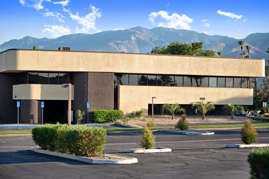 340 S Farrell Dr, Palm Springs, CA for lease - Building Photo - Image 3 of 23