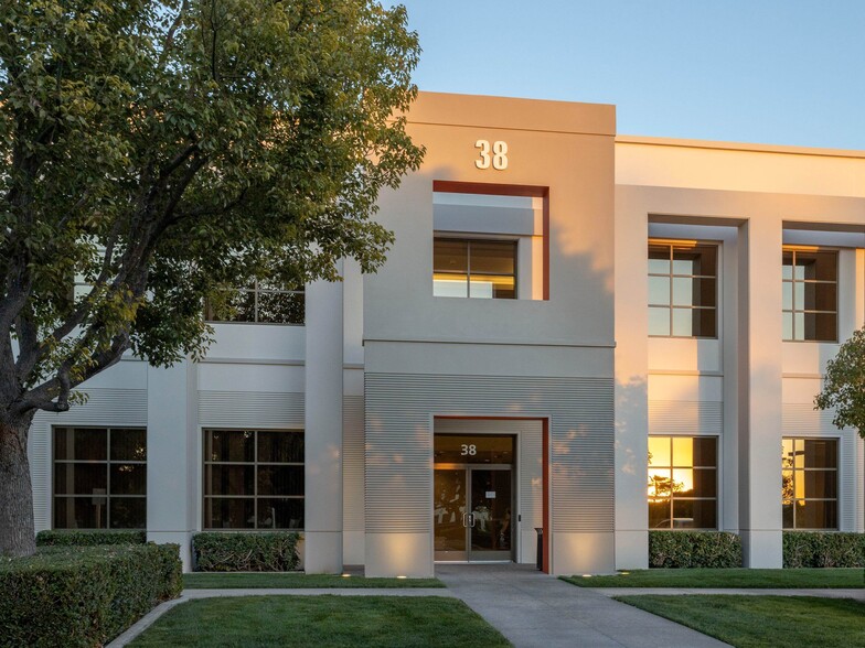 46 Discovery, Irvine, CA for lease - Building Photo - Image 1 of 99