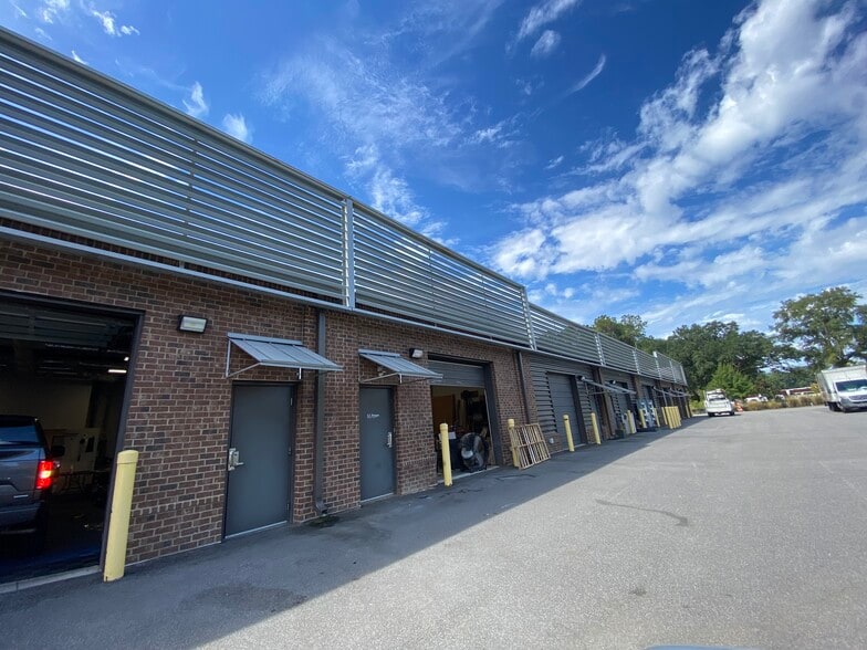 405 N Maple St, Summerville, SC for lease - Building Photo - Image 2 of 5