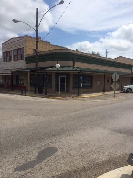 131 Main St, Sealy, TX for sale - Building Photo - Image 1 of 1