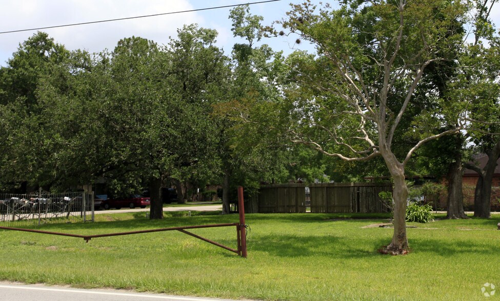 6706 W Broadway St, Pearland, TX for sale - Primary Photo - Image 1 of 1