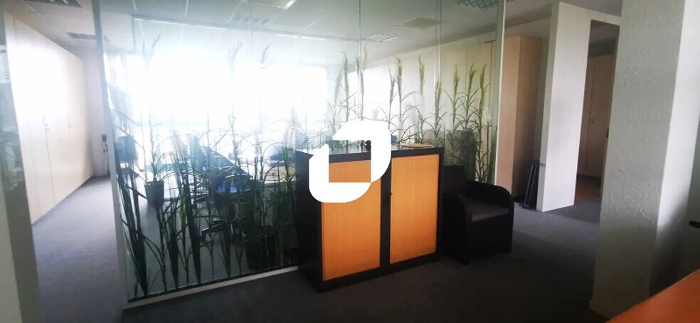 Office in Bailly-Romainvilliers for lease - Interior Photo - Image 2 of 5