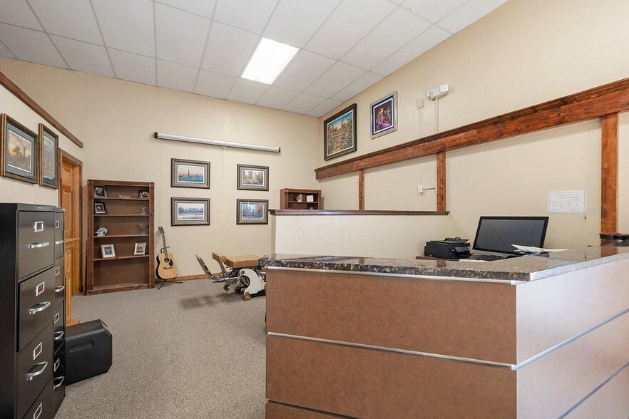 1302 Shull St, Ava, MO for sale - Building Photo - Image 2 of 13