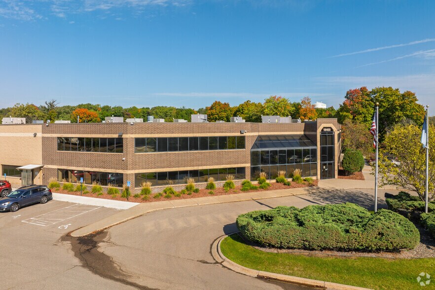 18400 W 77th St, Chanhassen, MN for sale - Primary Photo - Image 1 of 1