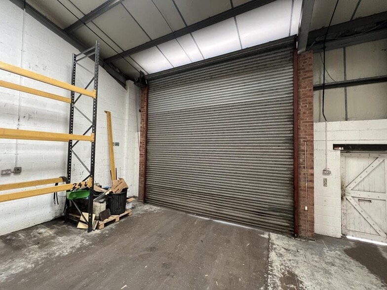 New Rd, Hixon for lease - Building Photo - Image 2 of 9