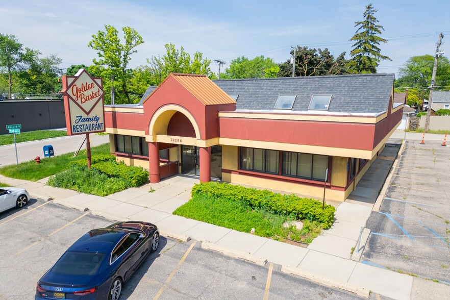 32286 Woodward Ave, Royal Oak, MI for lease - Building Photo - Image 2 of 6