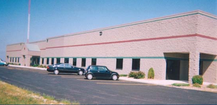 6510 Aurora Rd, West Bend, WI for lease - Building Photo - Image 2 of 3