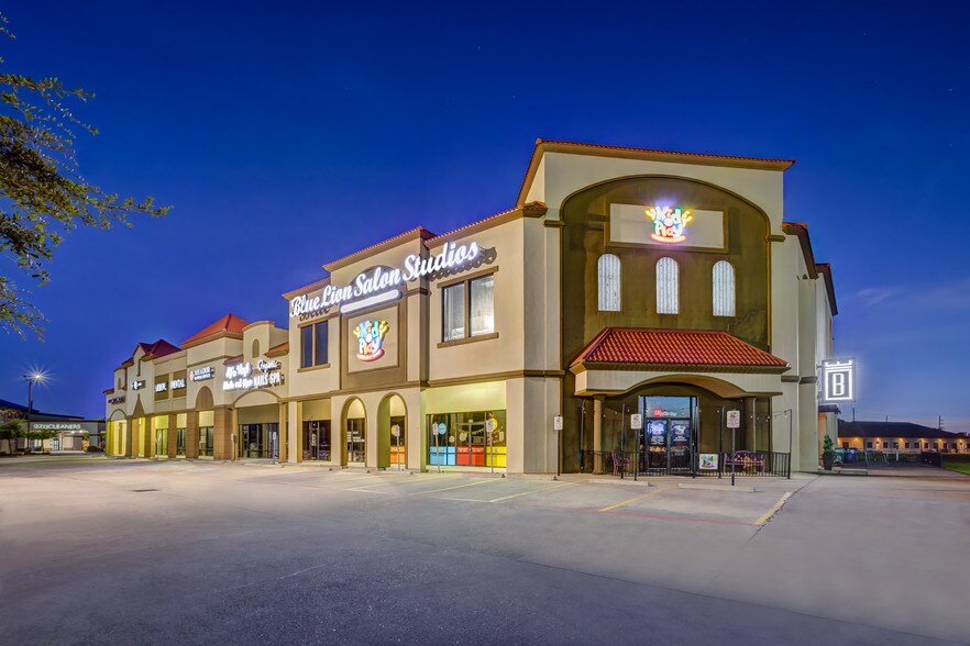 9415-9517 Broadway St, Pearland, TX for lease - SunriseLakeVillage1_2 - Image 1 of 10