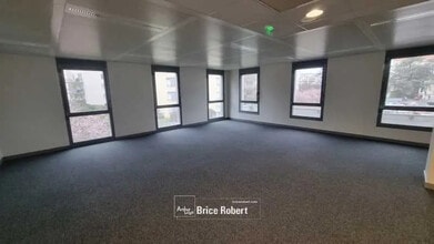 Office in Lyon for lease Building Photo- Image 1 of 1