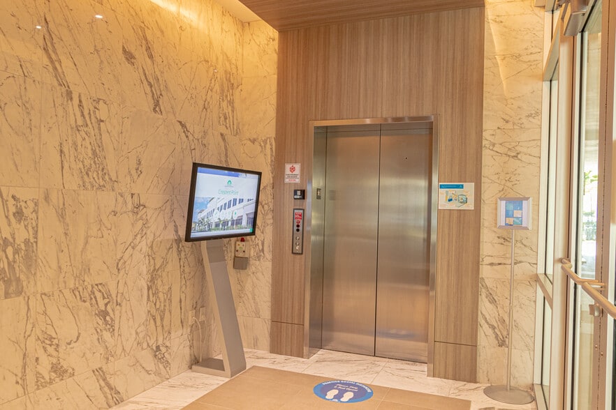 15121-15175 NW 67th Ave, Miami Lakes, FL for lease - Interior Photo - Image 3 of 5