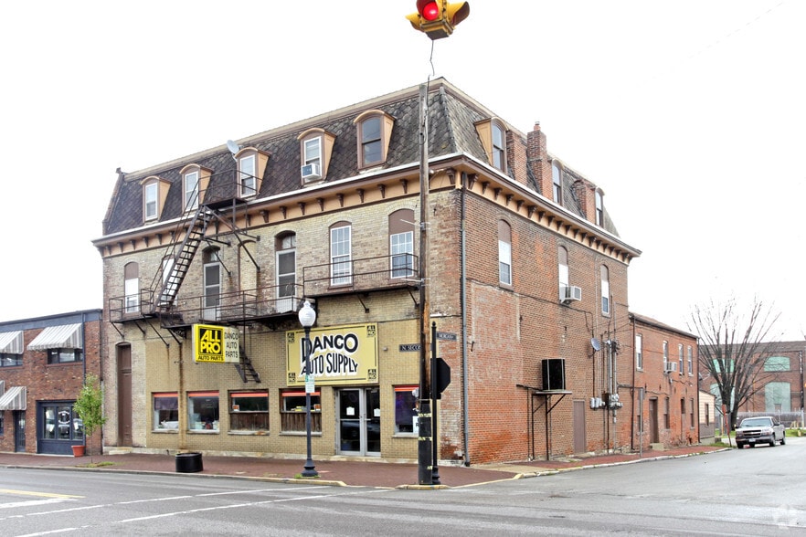 900 N 2nd St, Saint Charles, MO for sale - Primary Photo - Image 1 of 7