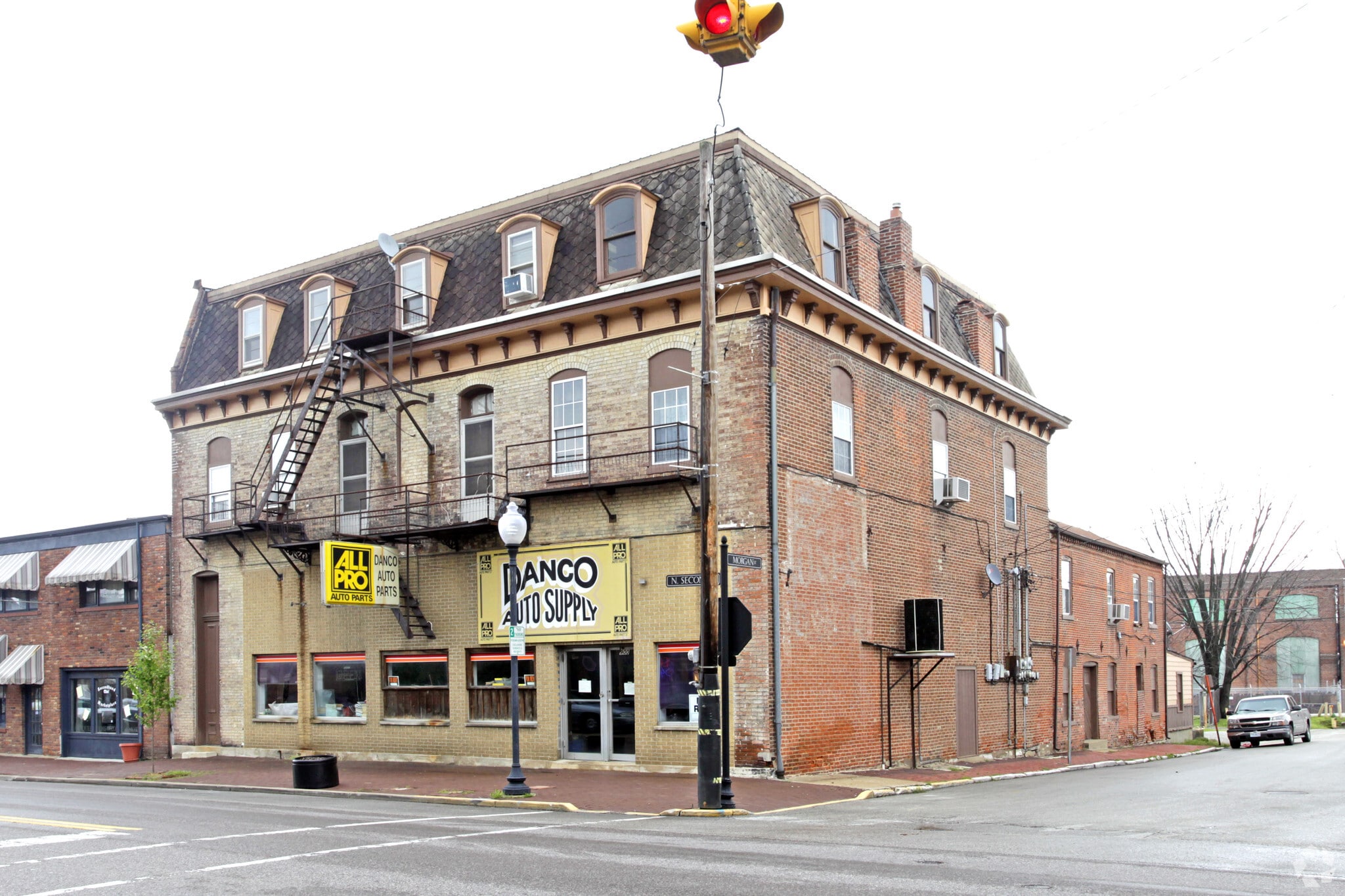 900 N 2nd St, Saint Charles, MO for sale Primary Photo- Image 1 of 8