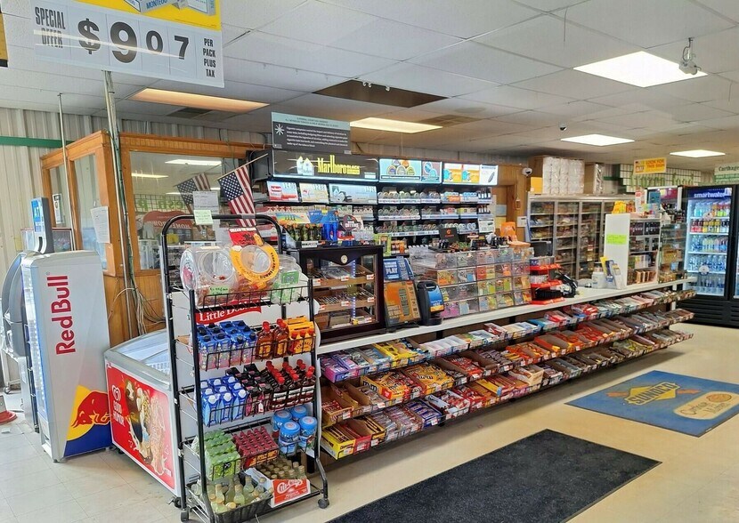 115 Riverside Dr, Carthage, NY for sale - Primary Photo - Image 1 of 1