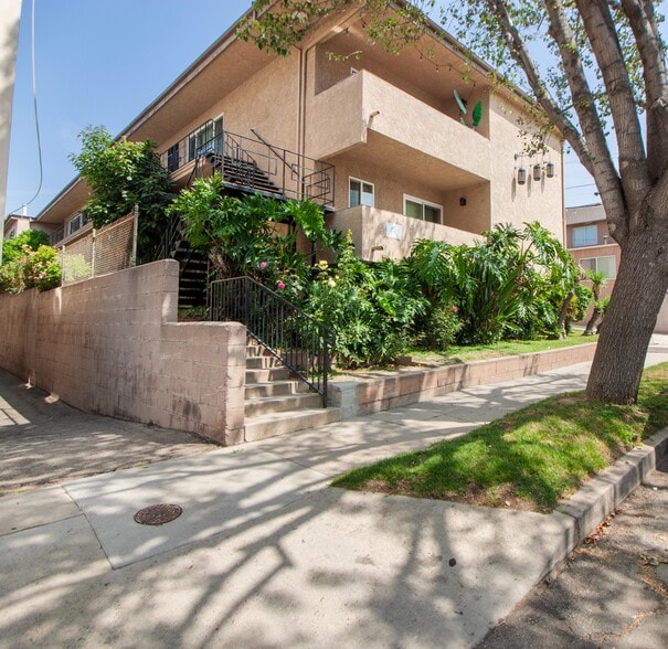 231 Justin Ave, Glendale, CA for sale - Building Photo - Image 3 of 17