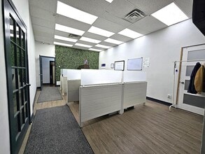 2282-2296 Boul Industriel, Laval, QC for lease Interior Photo- Image 2 of 5
