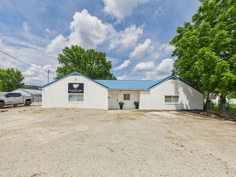 2404 Grant Ave, Saint Albans, WV for sale - Building Photo - Image 1 of 13