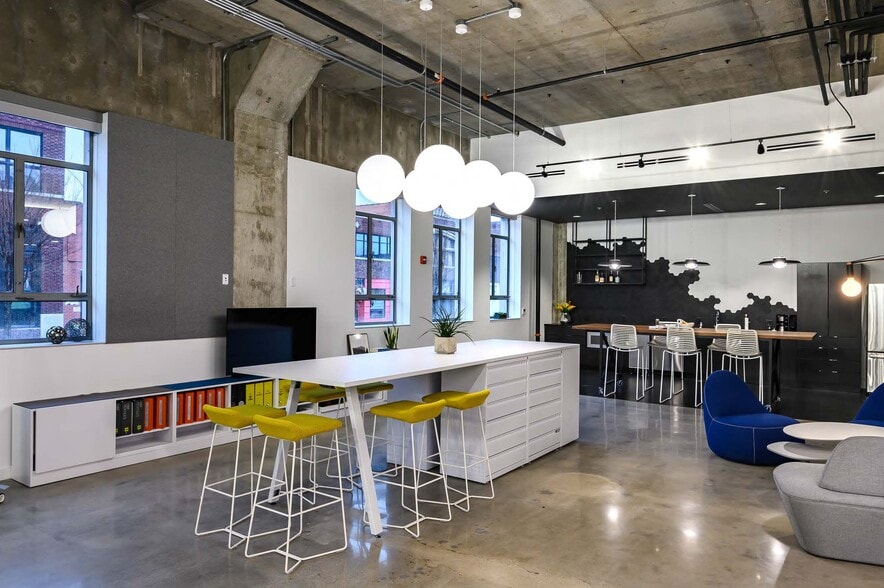 215 E 18TH, Kansas City, MO for lease - Building Photo - Image 3 of 16