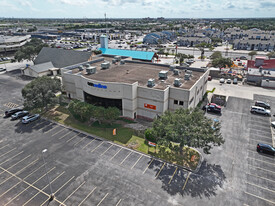 5633 S Staples St, Corpus Christi TX - Parking Garage