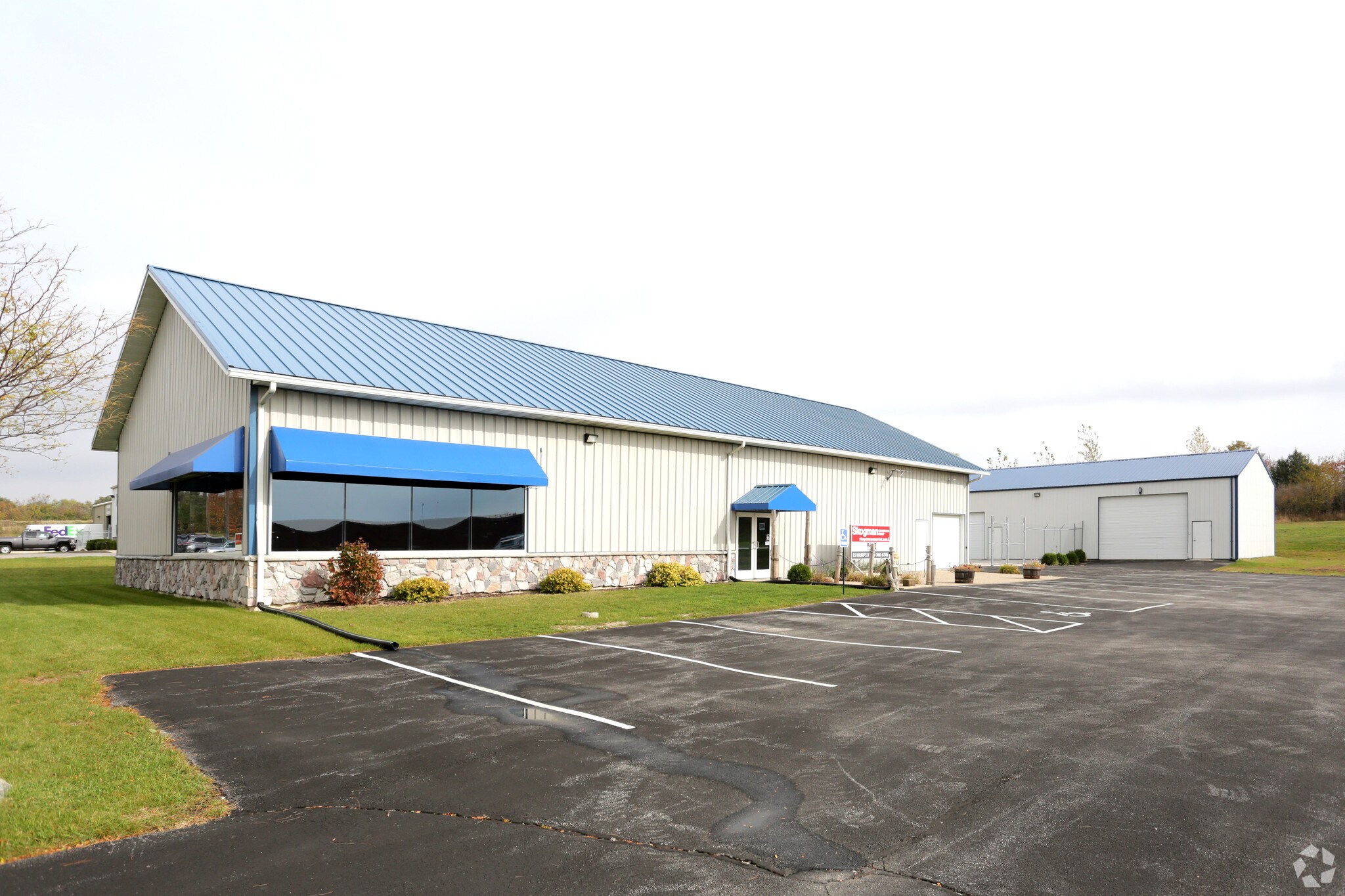 6545 4th St Sw, Cedar Rapids, IA for sale Primary Photo- Image 1 of 1