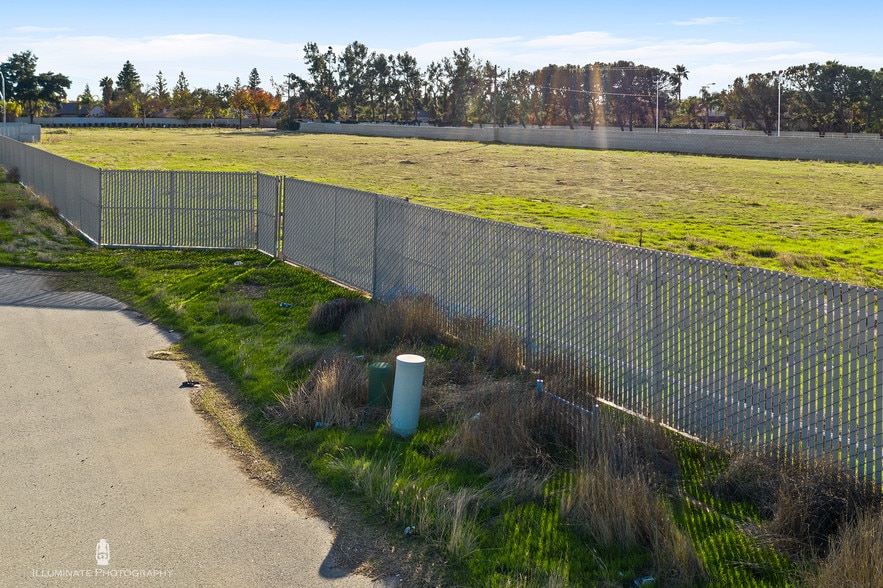 10514 Brimhall Rd, Bakersfield, CA for sale - Building Photo - Image 3 of 13