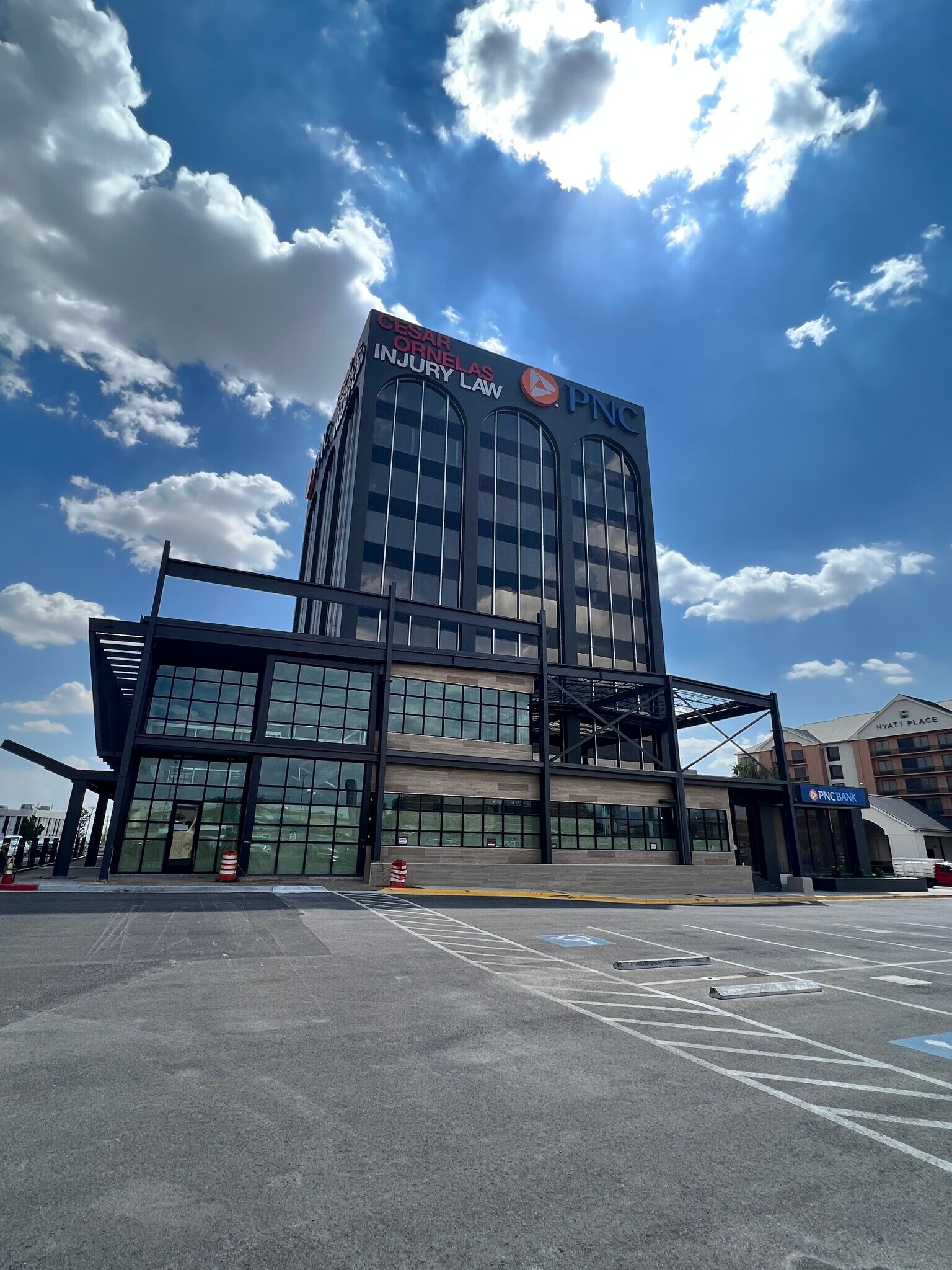 6044 E Gateway Blvd, El Paso, TX 79905 PNC Building