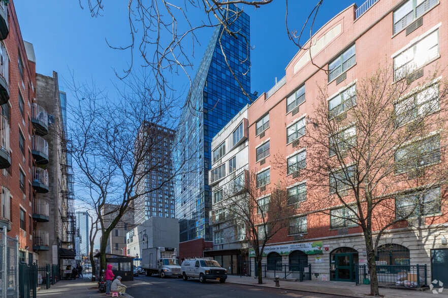 109 Norfolk St, New York, NY for sale - Building Photo - Image 3 of 5